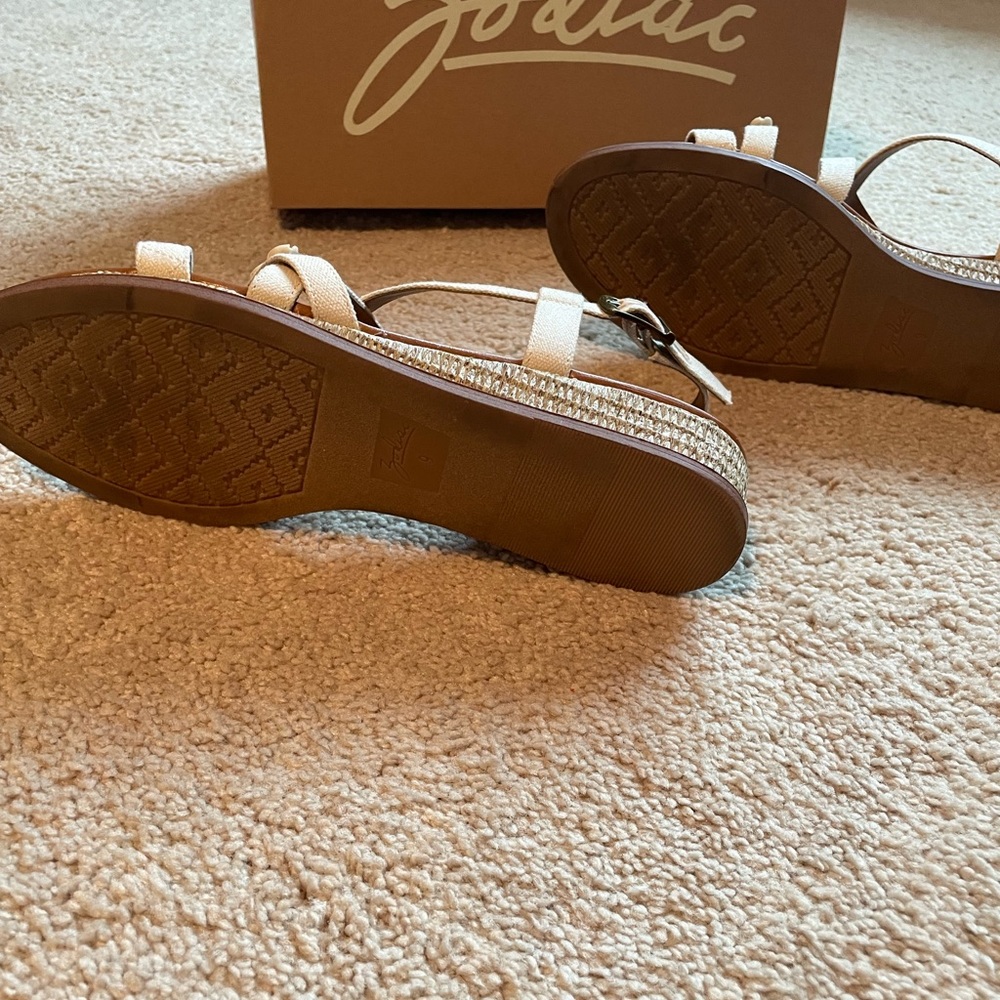 Zodiac Sandals - Picture 2 of 4
